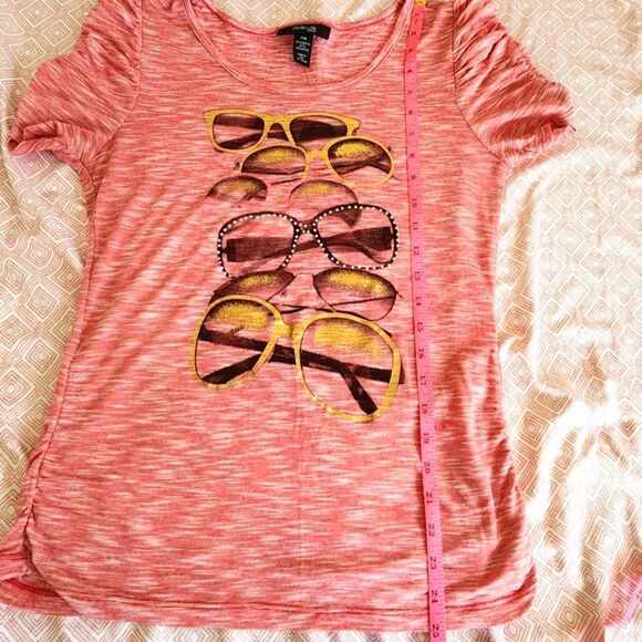 ❤️EYEGLASS Shirt Rhinestone and Gold design Style & Co Gathered short sleeve Red - Picture 6 of 6